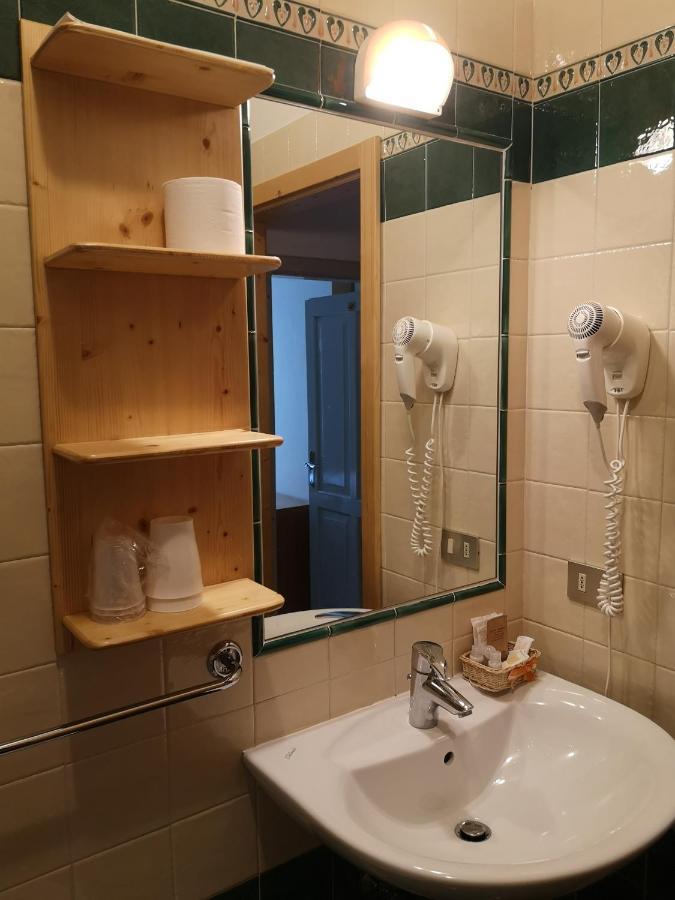 Hotel Villa Milano Peio Fonti Exteriör bild
