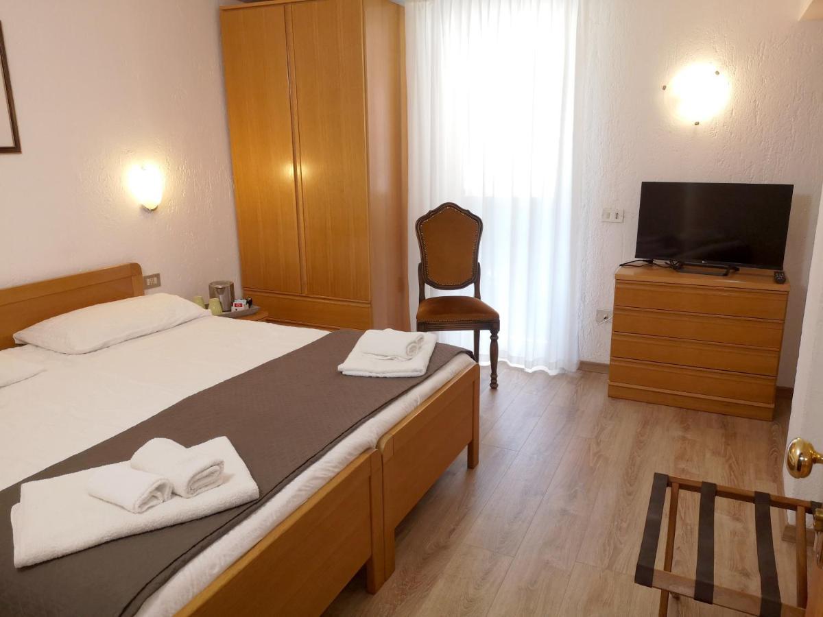 Hotel Villa Milano Peio Fonti Exteriör bild